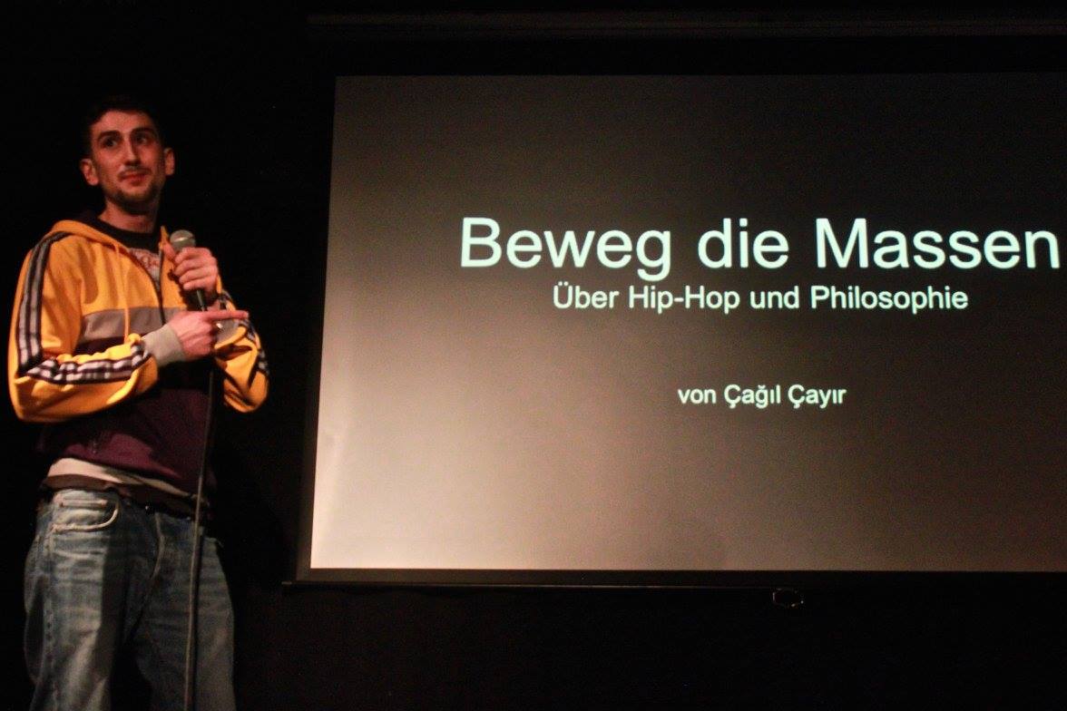 Vortrag: „Beweg die Massen“ – Rap als philosophische Tätigkeit